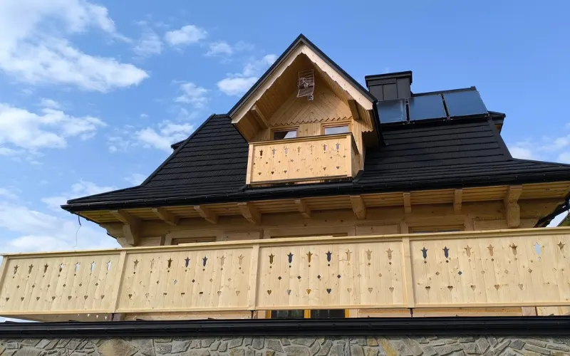 dom goralski z bali dach blachodachowka panele solarne wkdecker podhale