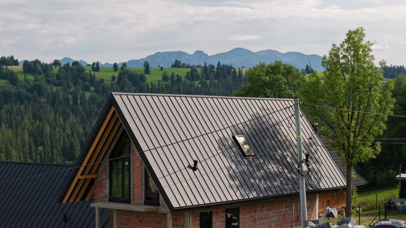 Nowe pokrycie dachowe z blachy – realizacja WKDecker na Podhalu