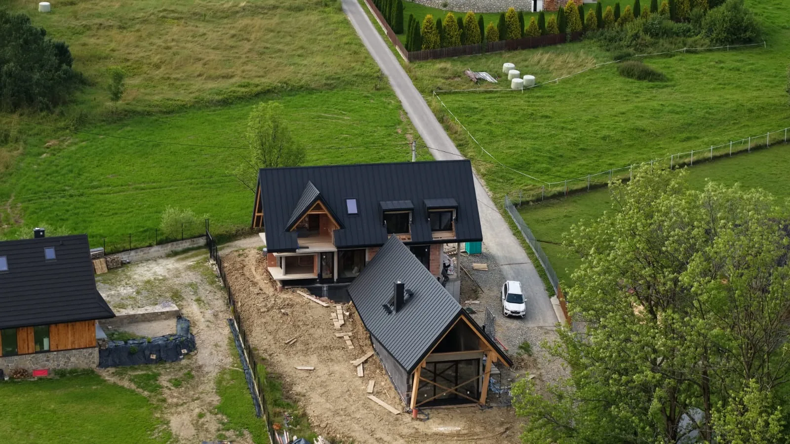 Pokrycie dachowe domów wykonane przez WKDecker na Podhalu